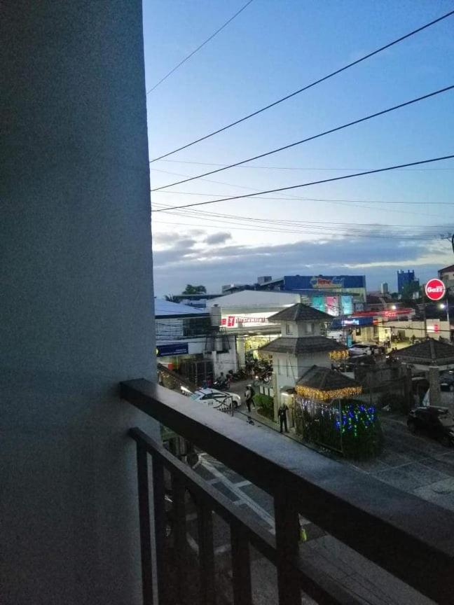 Kassel Residences Staycation Near Naia - Moonwalk Paranaque Paranaque City Exterior photo